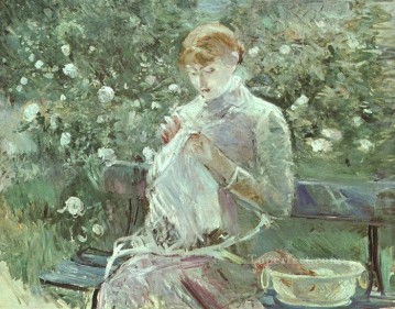  Berthe Lienzo - Mujer joven cosiendo en un jardín Berthe Morisot